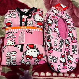 VIRAL Hello kitty bundle with pjs and slippers size M
